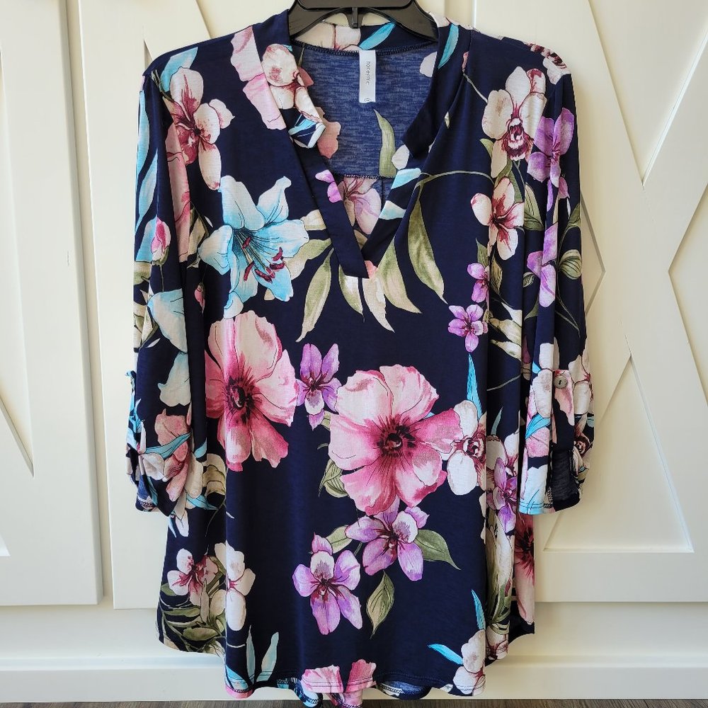 Honeyme Floral Gabby Top - Navy - Medium
